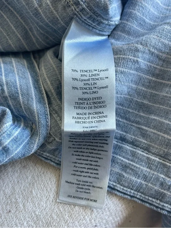 Faherty Chambray button down shirt Blue White stripe large - Picture 6 of 9